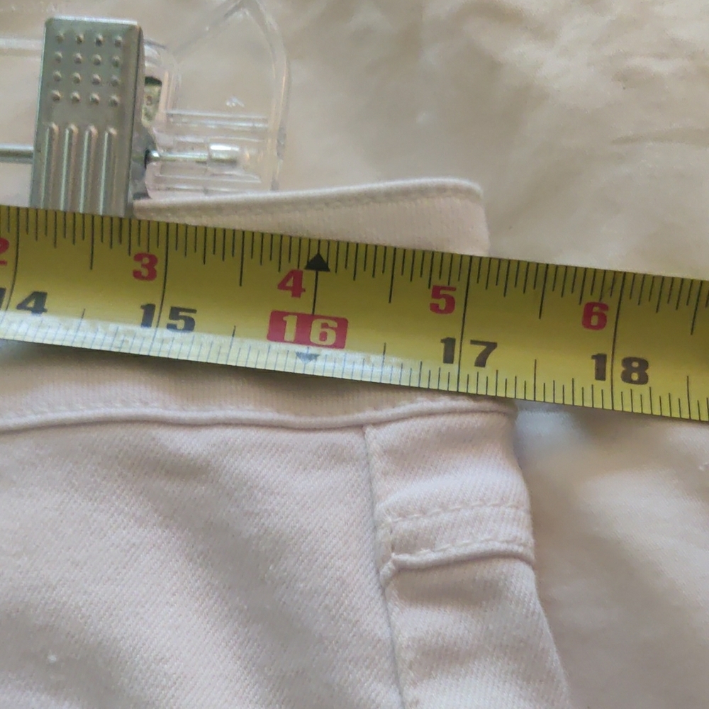 CAbi White Bermuda Shorts - Picture 4 of 6